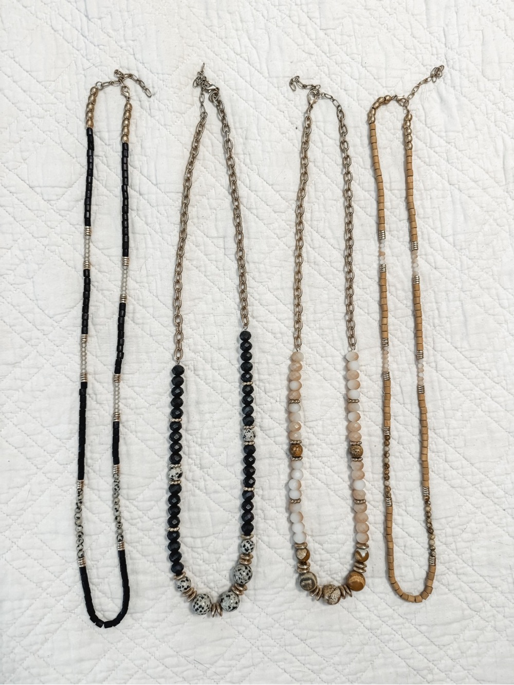 Women’s Beaded Necklace Set - Black, Beige, Tan